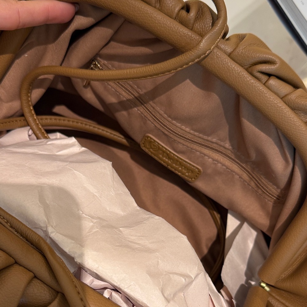 The Drop Tan Leather Clutch - Picture 3 of 7